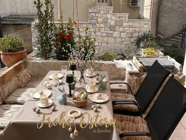 Frohe Ostern wünscht das Team Dalmatera!